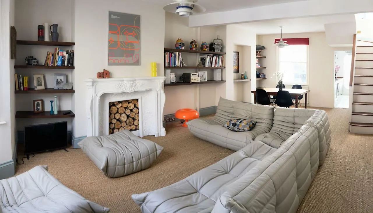 Lovely 4 Bed House 200M From The Beach Brighton