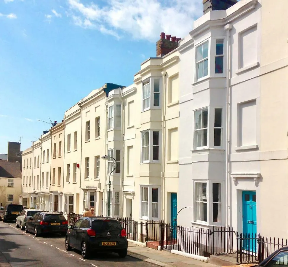 Lovely 4 Bed House 200M From The Beach Brighton